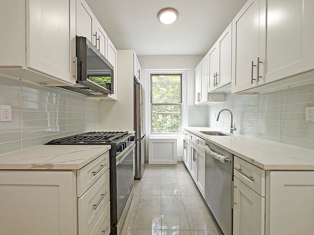 763 Ocean Pkwy Apt 6B – photo 2