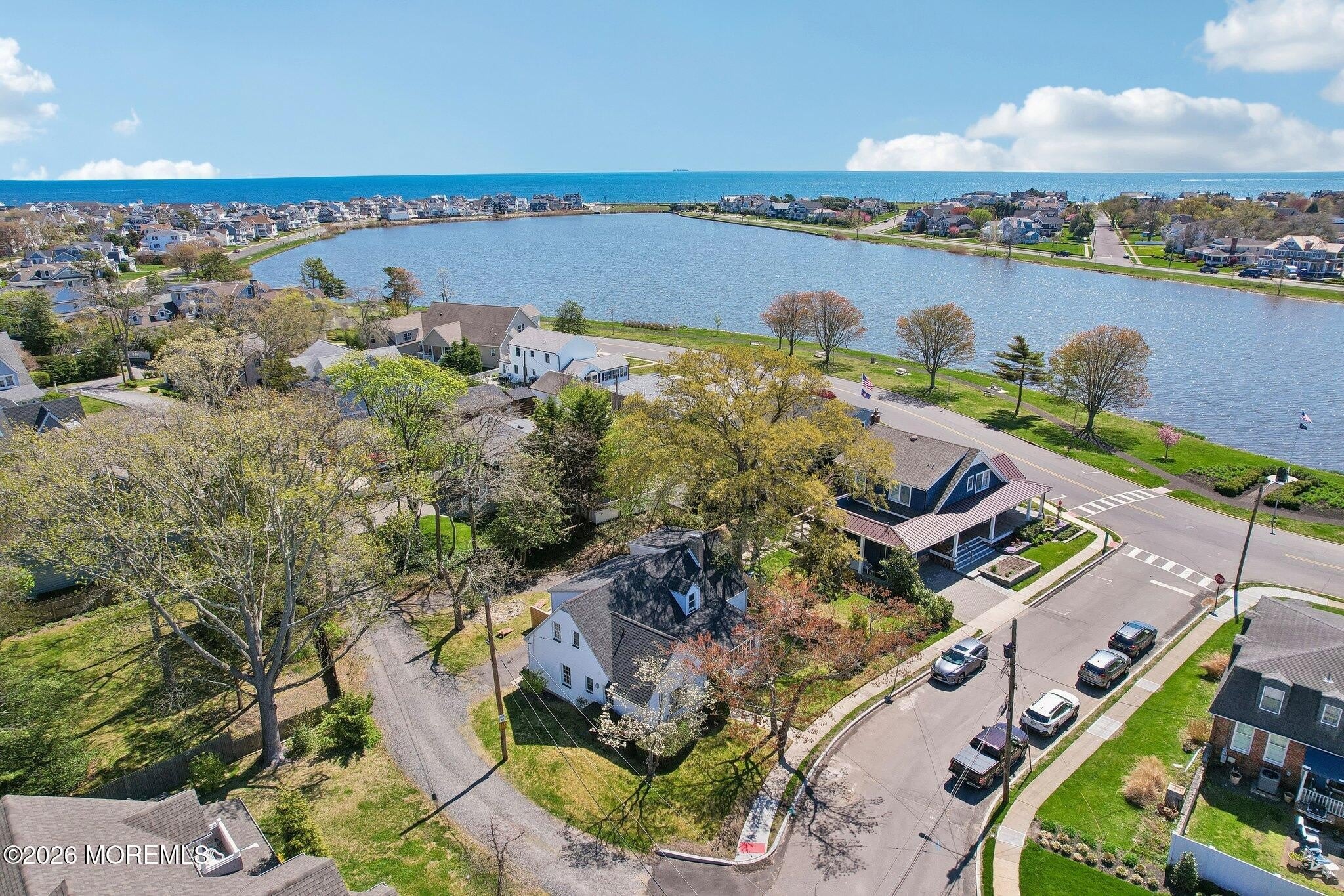 1850 Fernwood Road – photo 3