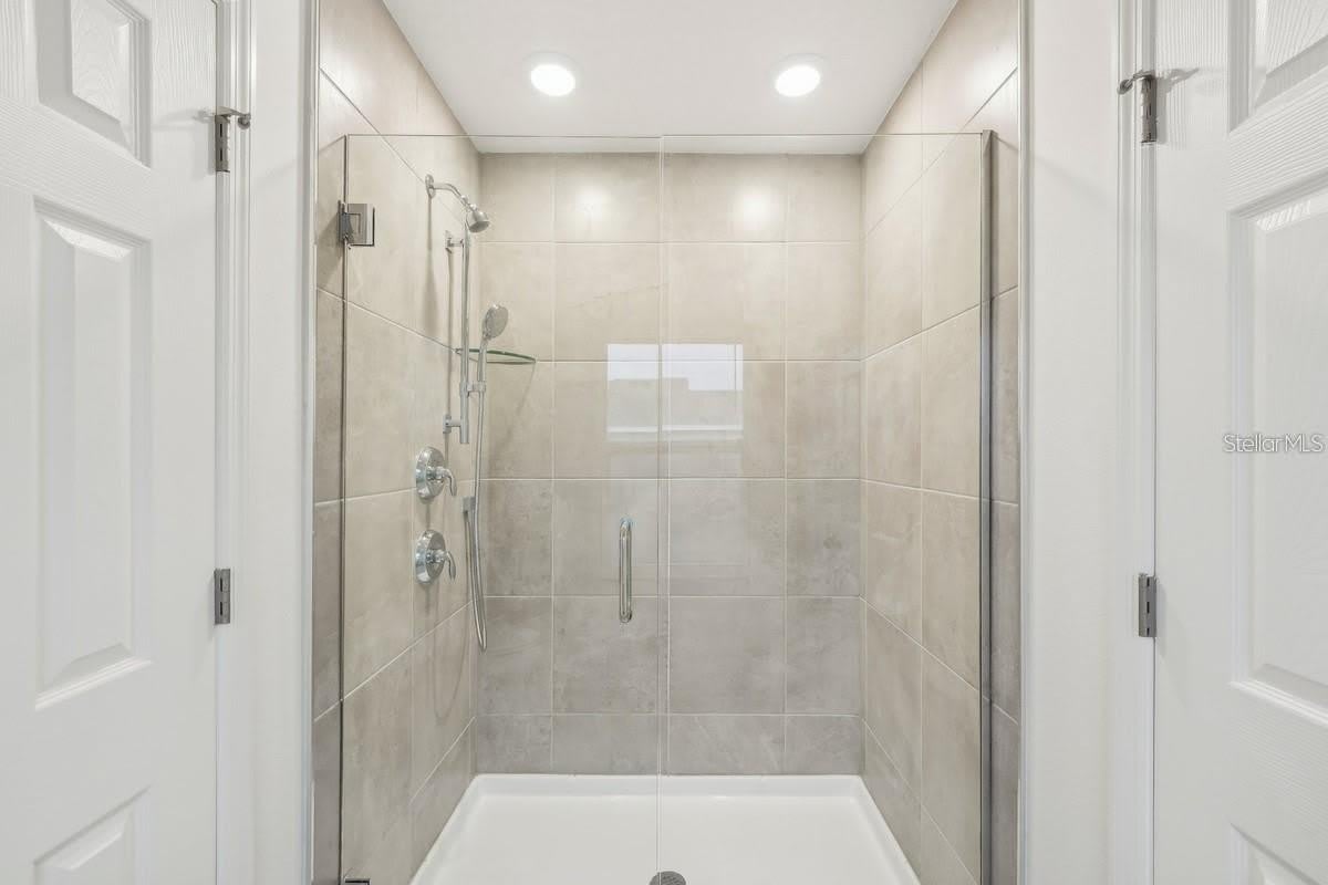 434 NORTH BOULEVARD E – photo 4