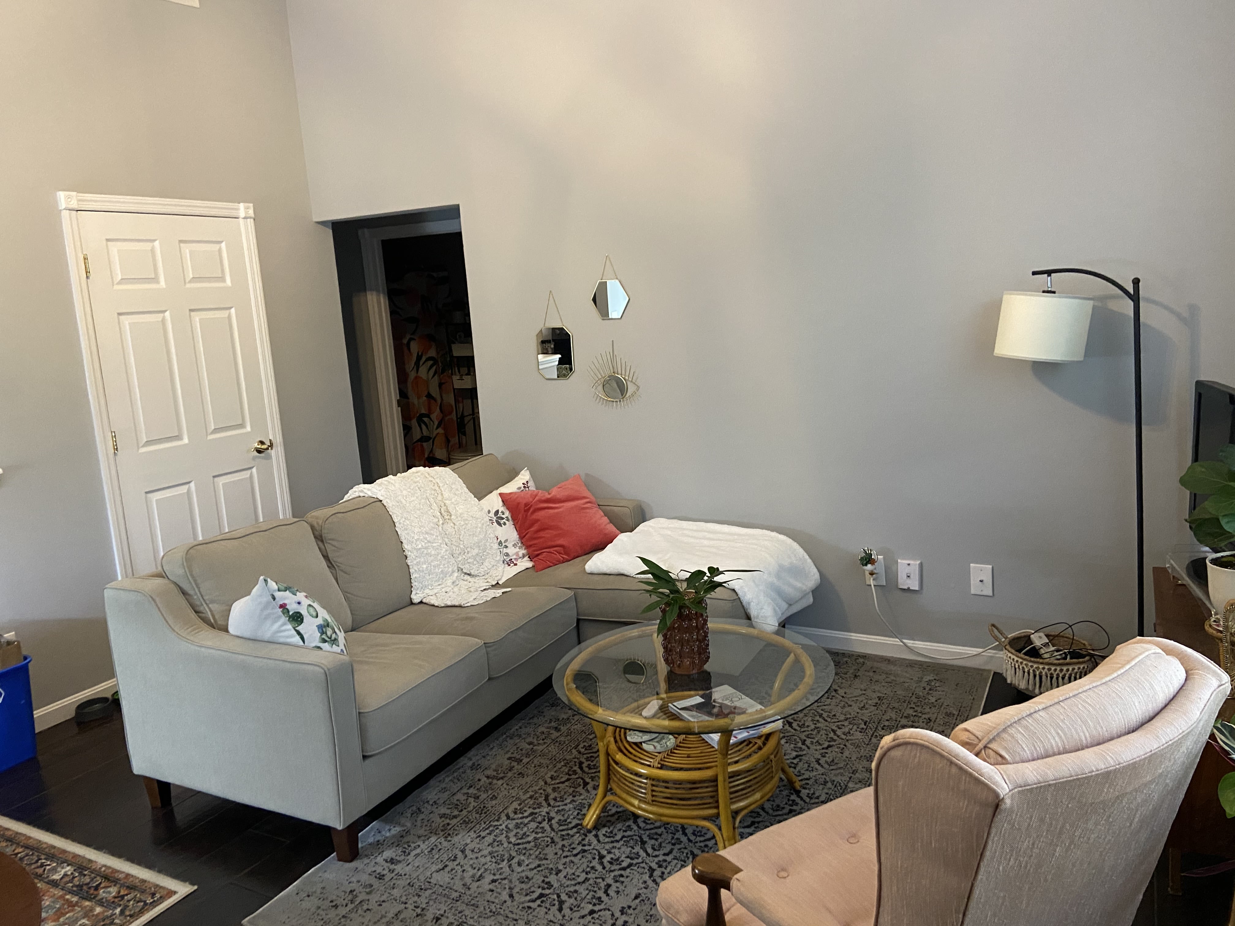 2126 Fulton Av – photo 3
