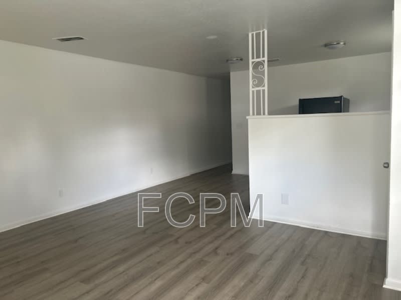 1064 Huron St – photo 4