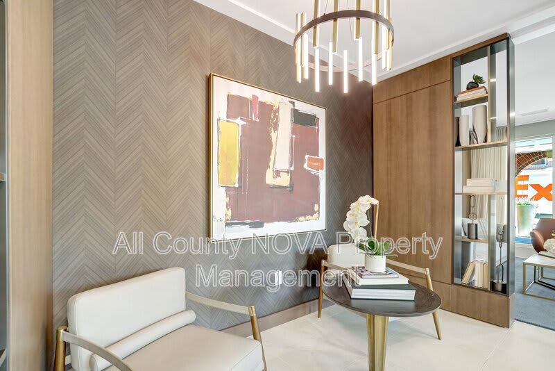 635 Slaters Ln – photo 5