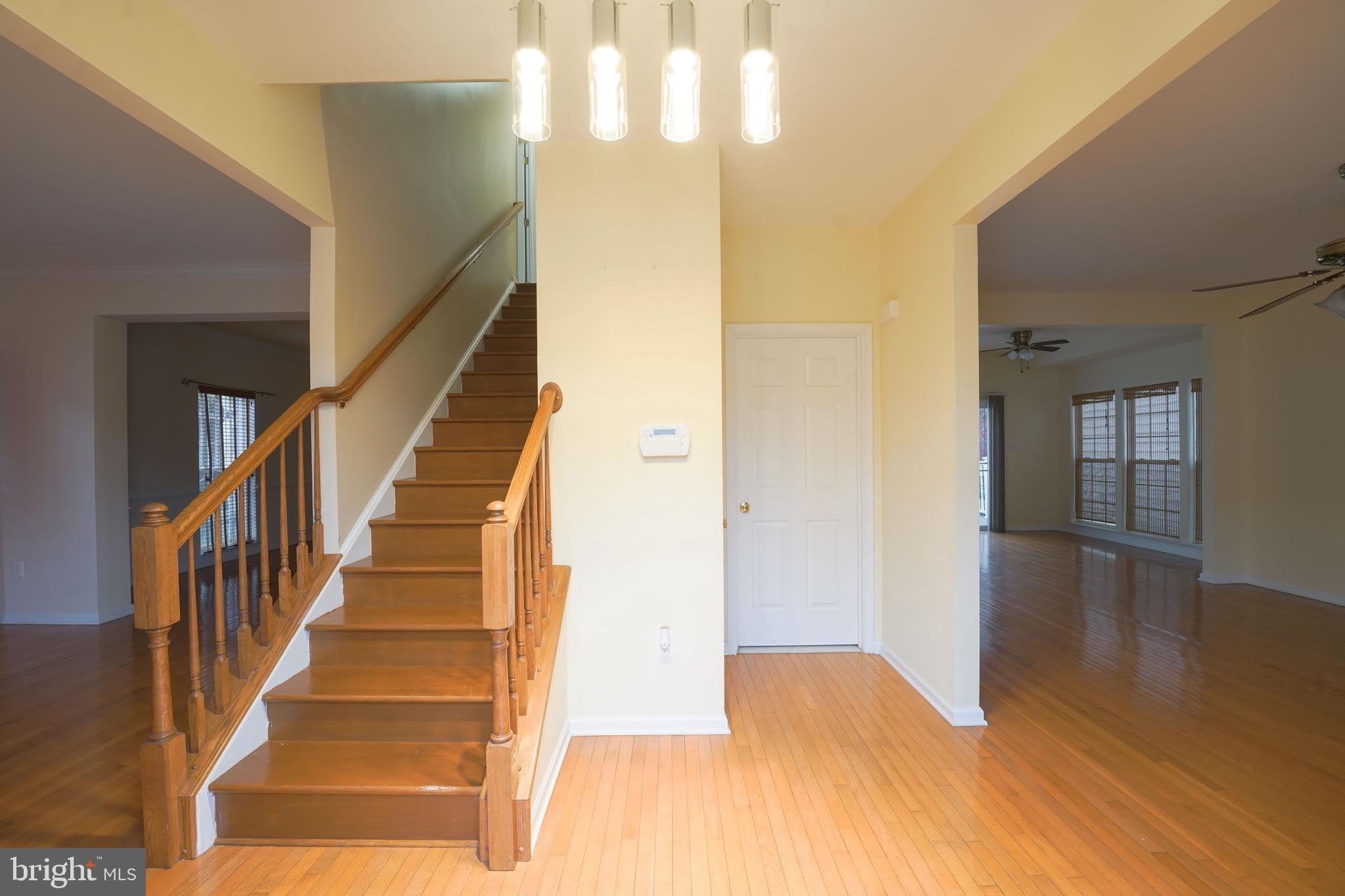 303 HIGHLAND RIDGE Avenue – photo 2