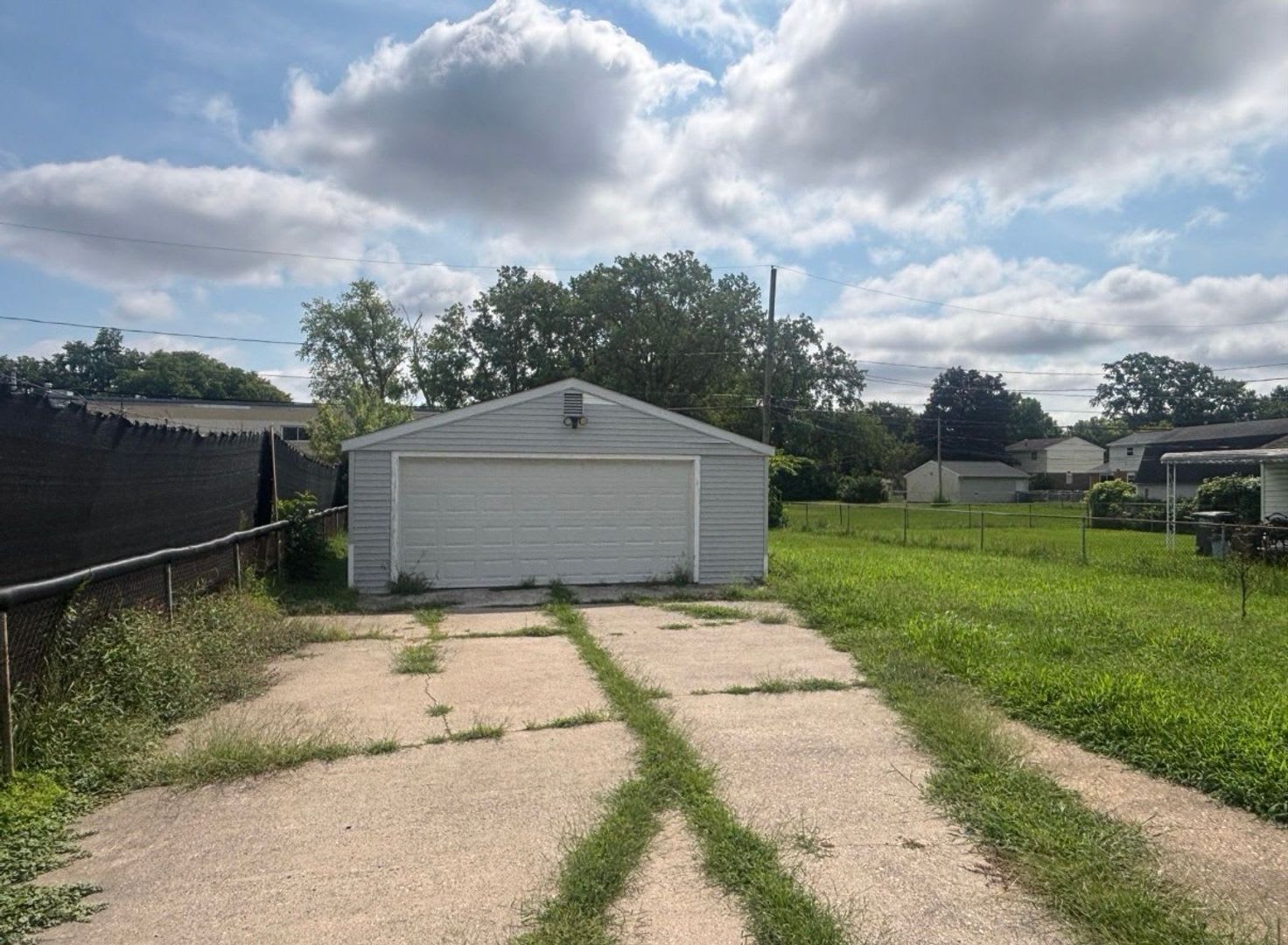 2 Bed 1 Bath – photo 2
