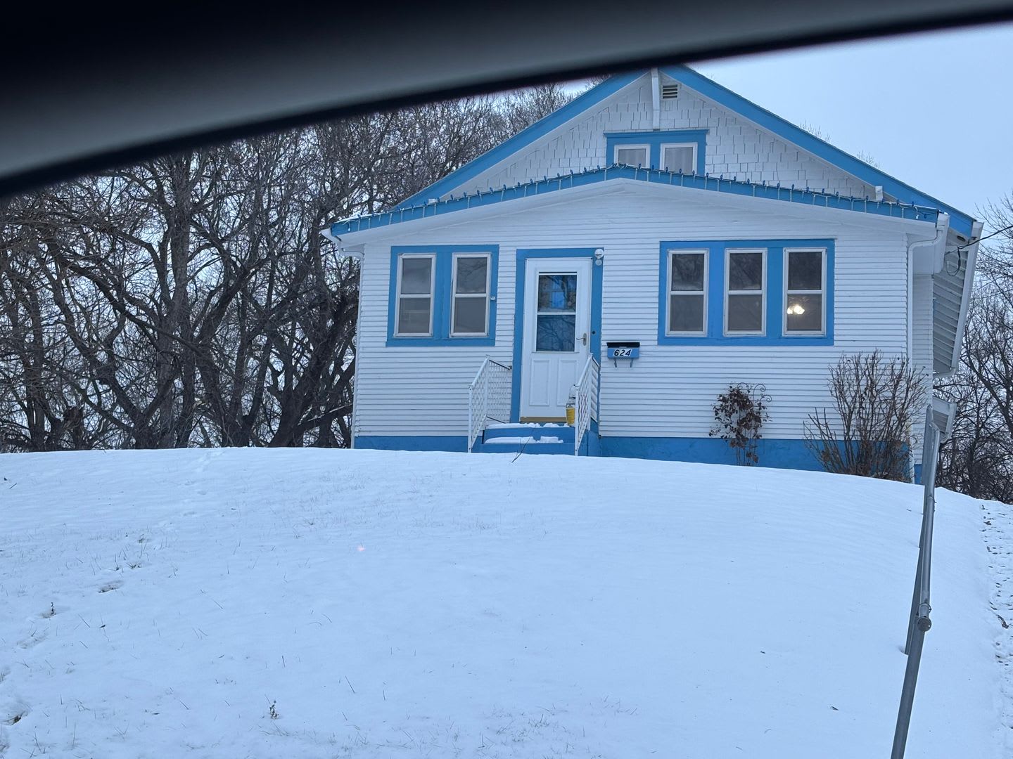 624 N Lewis Ave – photo 1