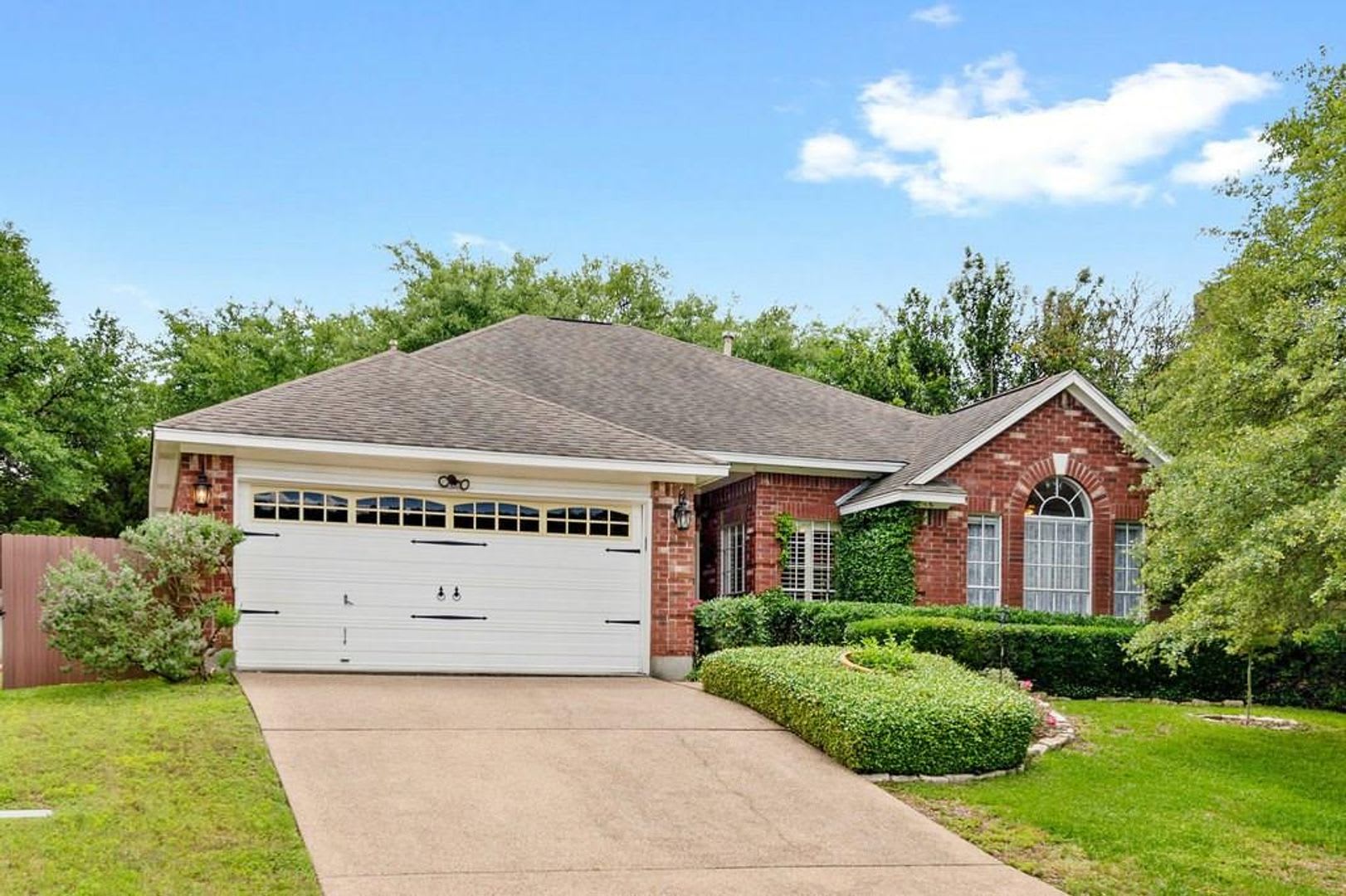 Greenbelt Living Near Lake Austin – photo 4