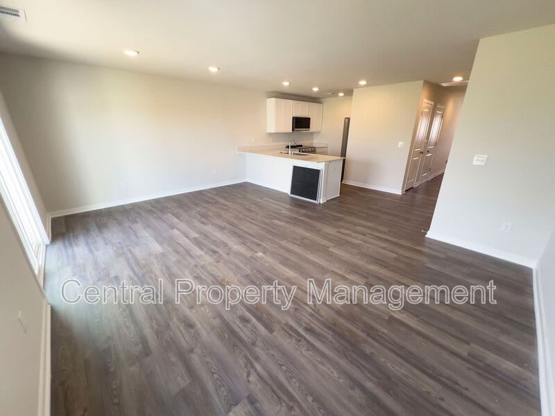 6014 Tavener Drive – photo 5