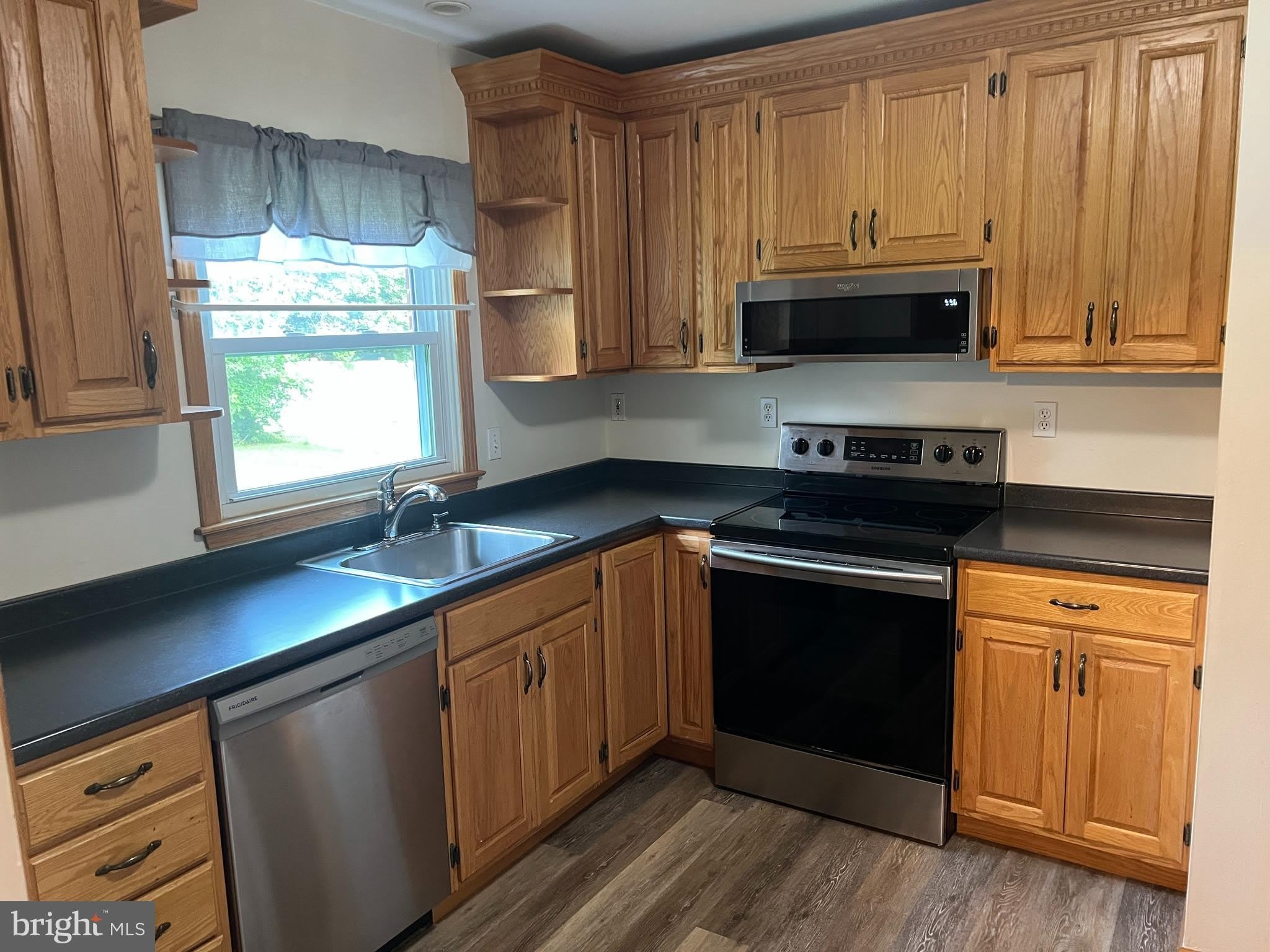 2621 DARBY Drive – photo 5