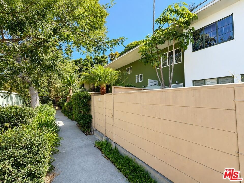 5370 1/2 Village Grn – photo 1