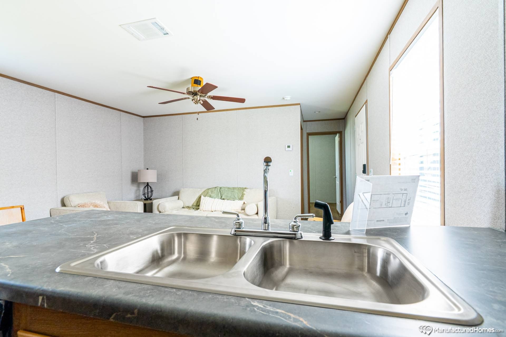 160 Forrest Ave – photo 5