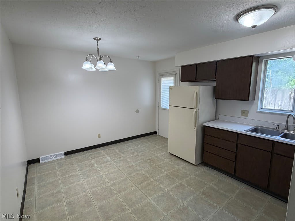 672 Loomis Avenue – photo 4