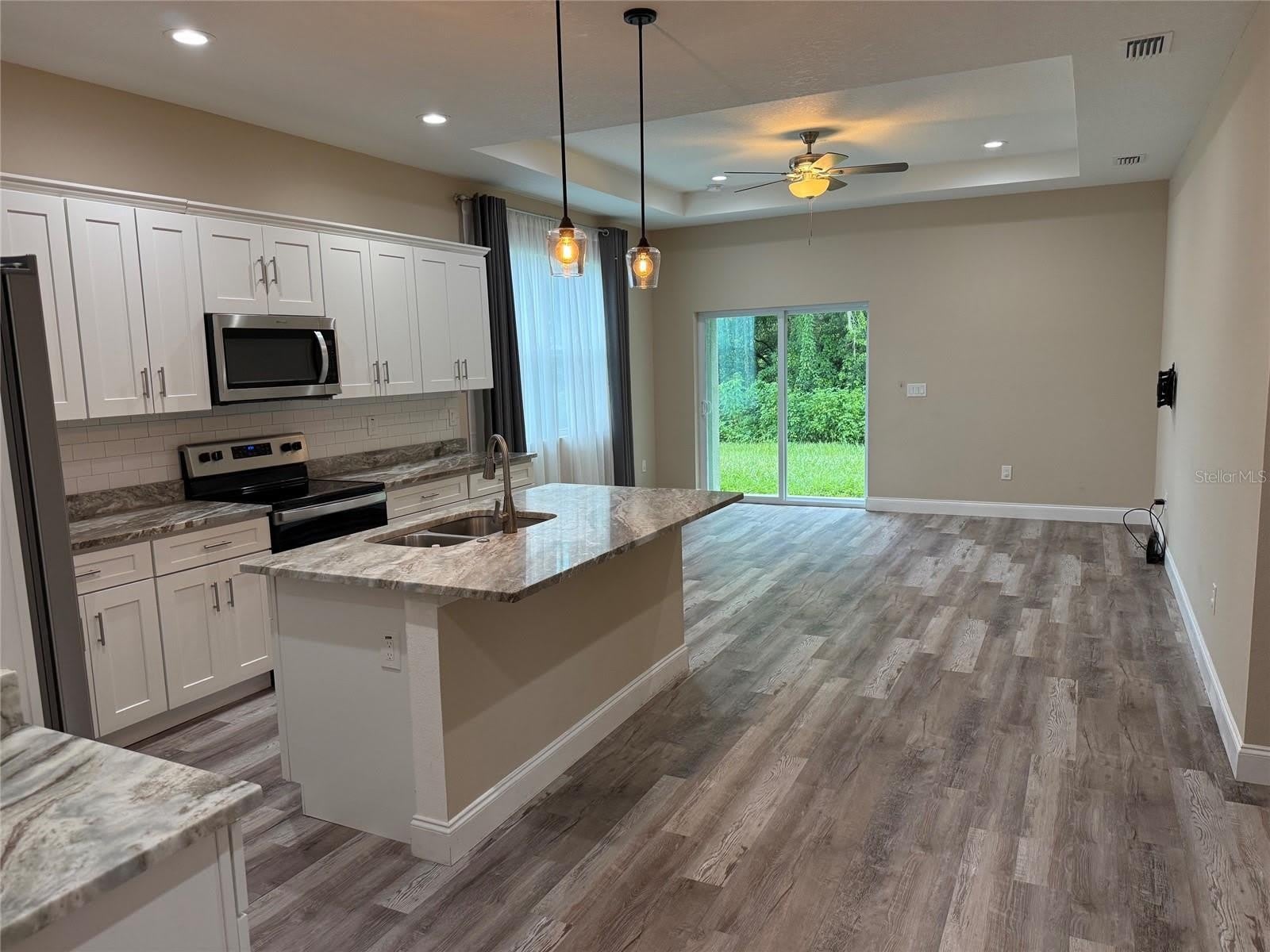 540 LINDSAY ANNE Court – photo 3