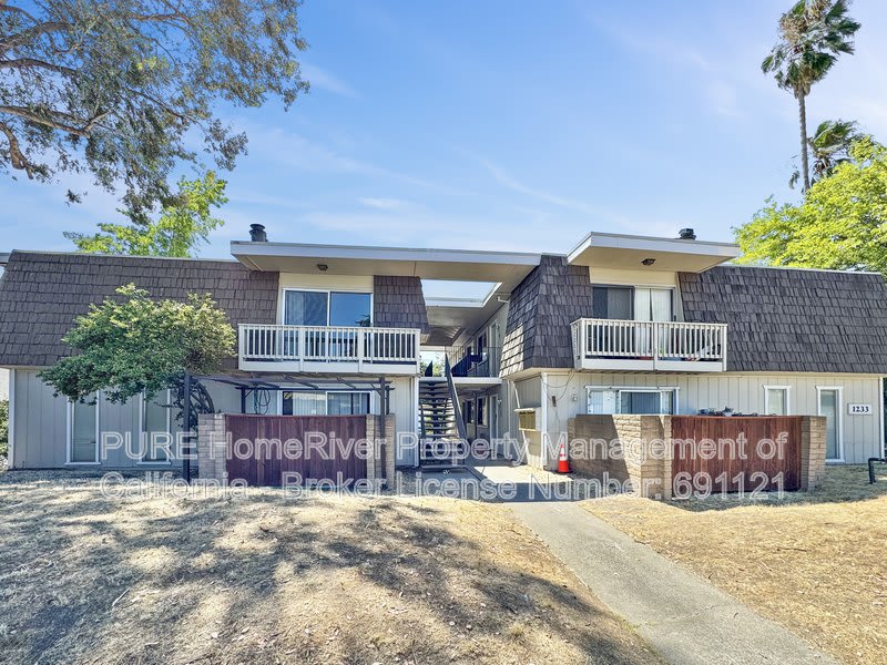 1233 Dealynn St – photo 1