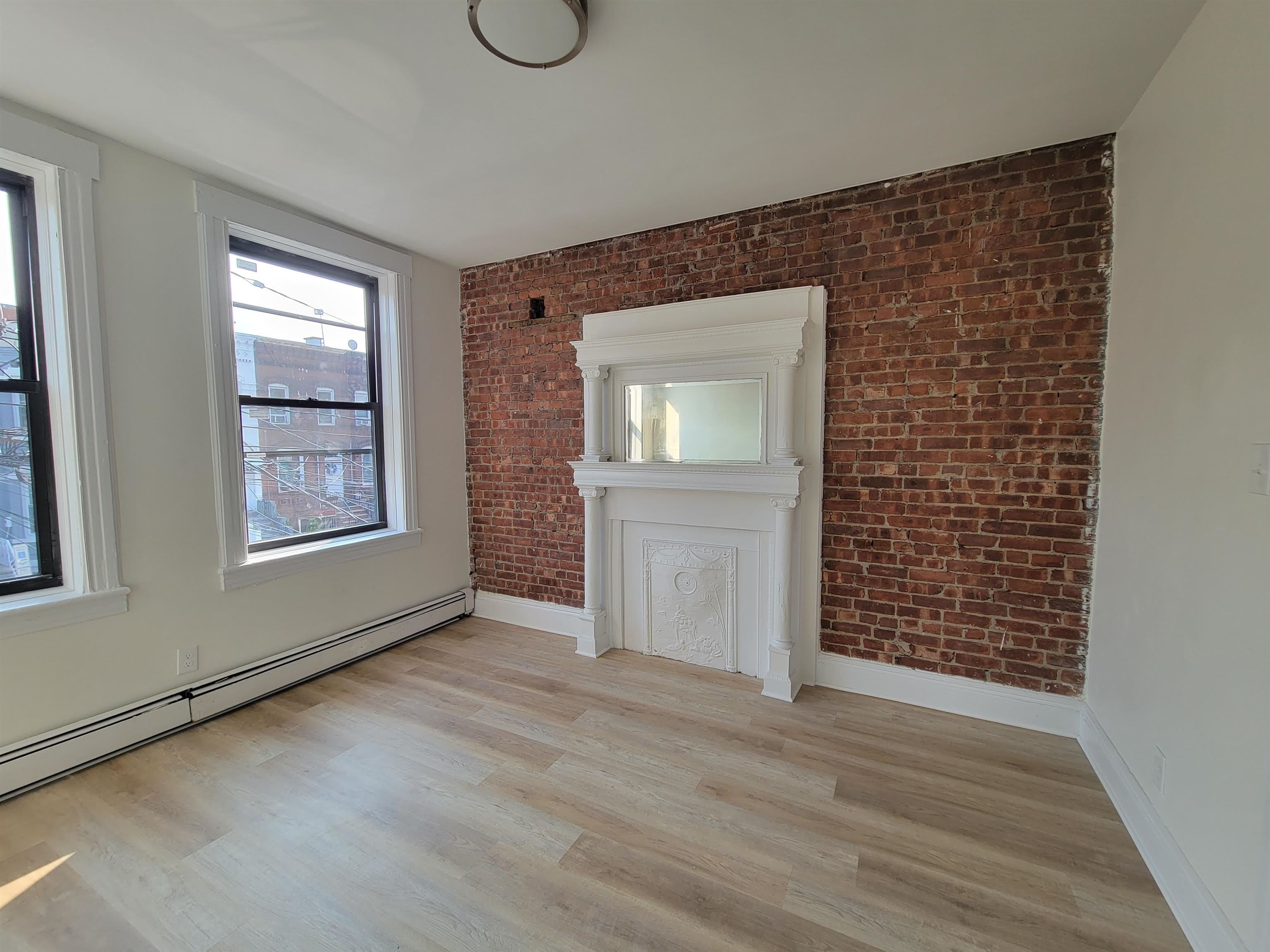 63 Oak St – photo 5