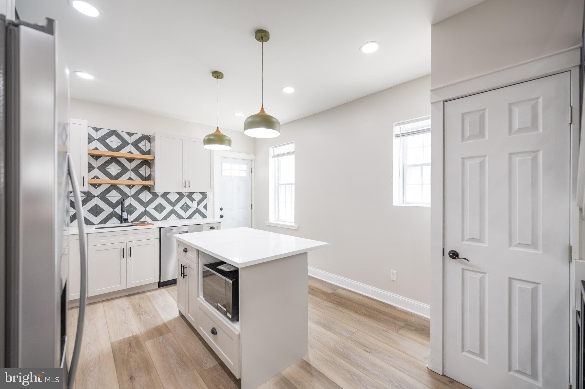 521 N DOUGLAS Street – photo 5