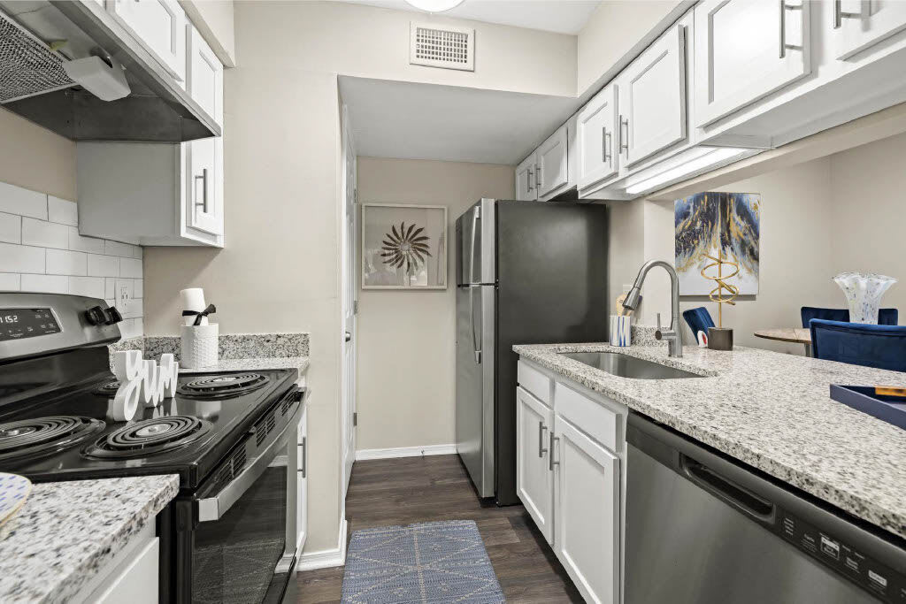 Park West End Apartments – photo 2