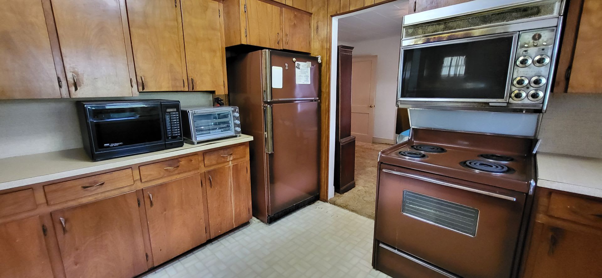 2-bedroom, 1-bath partially furnished home – photo 5