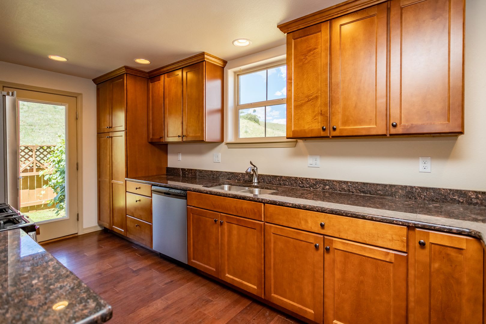 Mountain Shadows Gated Townhome with Mountain & Open Space Views!! – photo 3