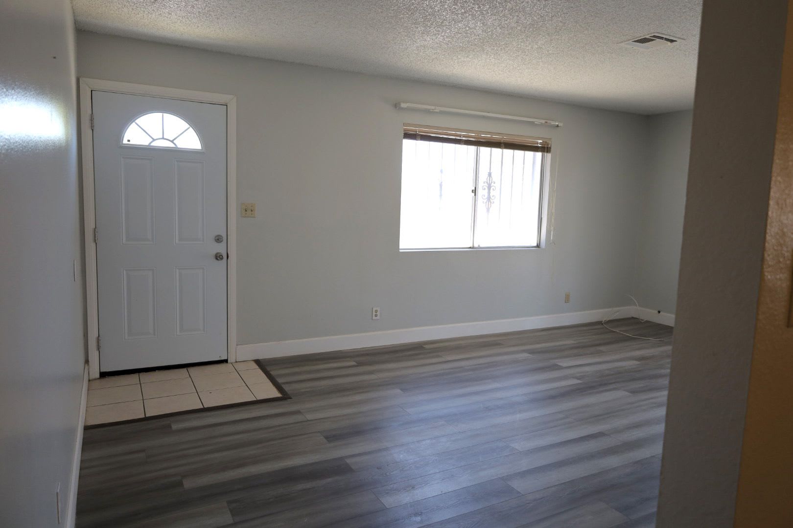 E Cartier Ave 1309 – photo 4