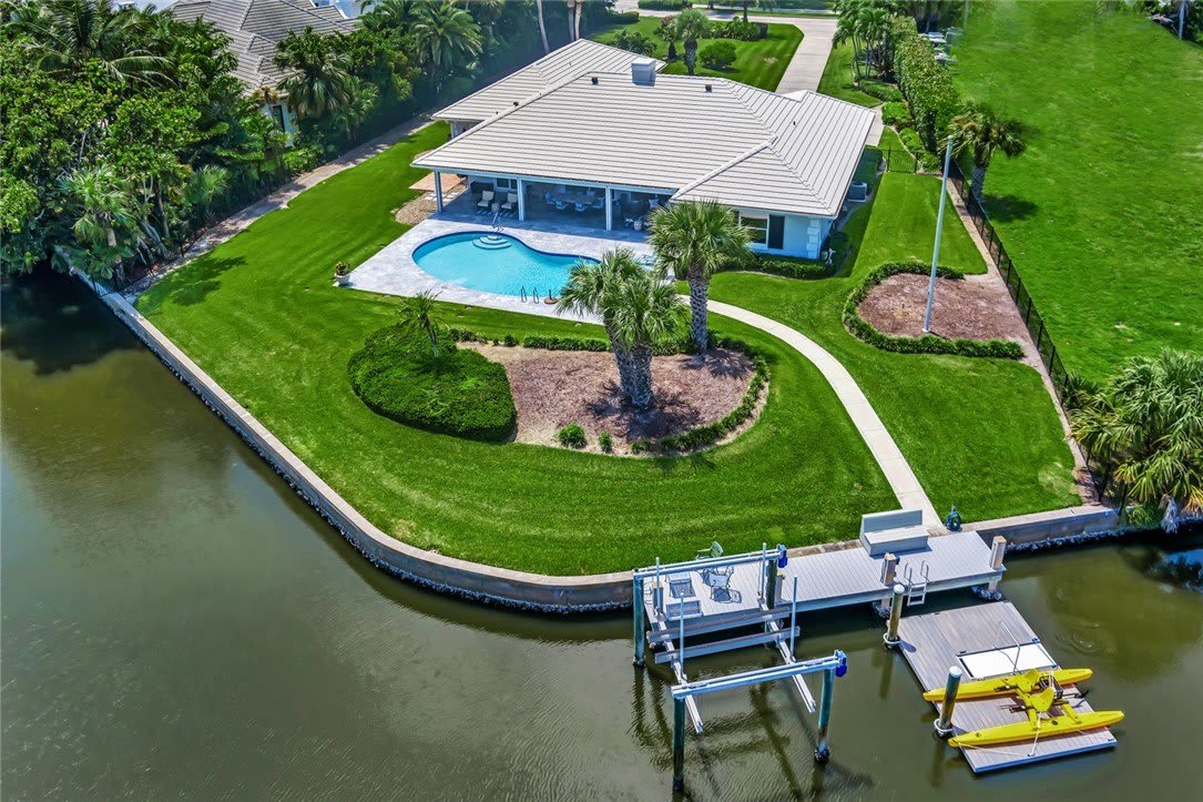 518 River Drive – photo 2