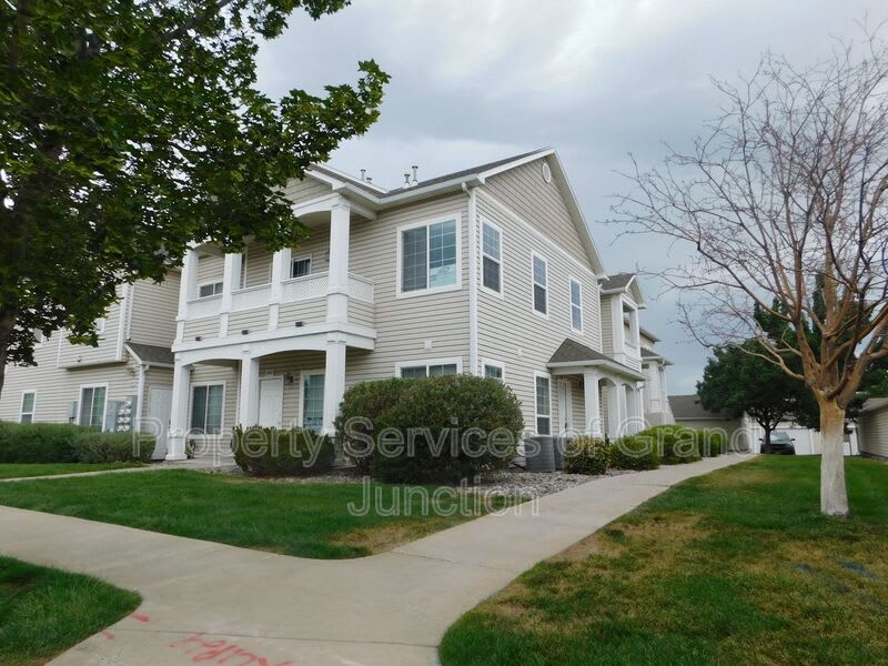 2464 Thunder Mountain Drive – photo 1