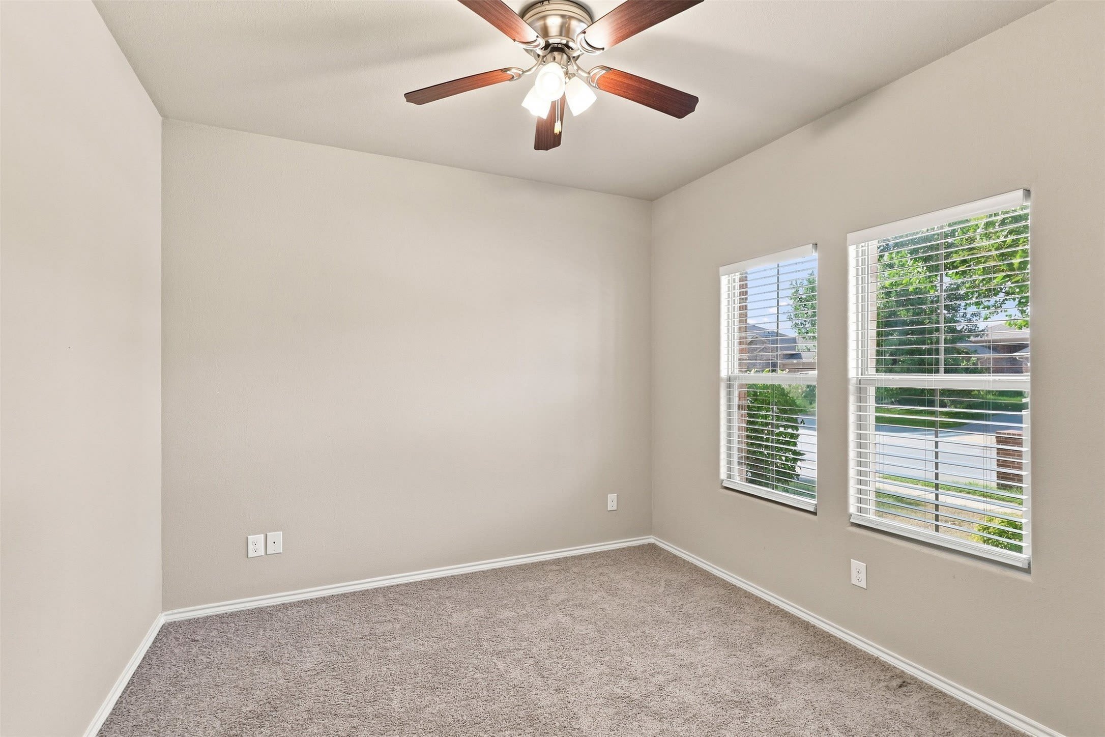 612 River Rock Drive – photo 4