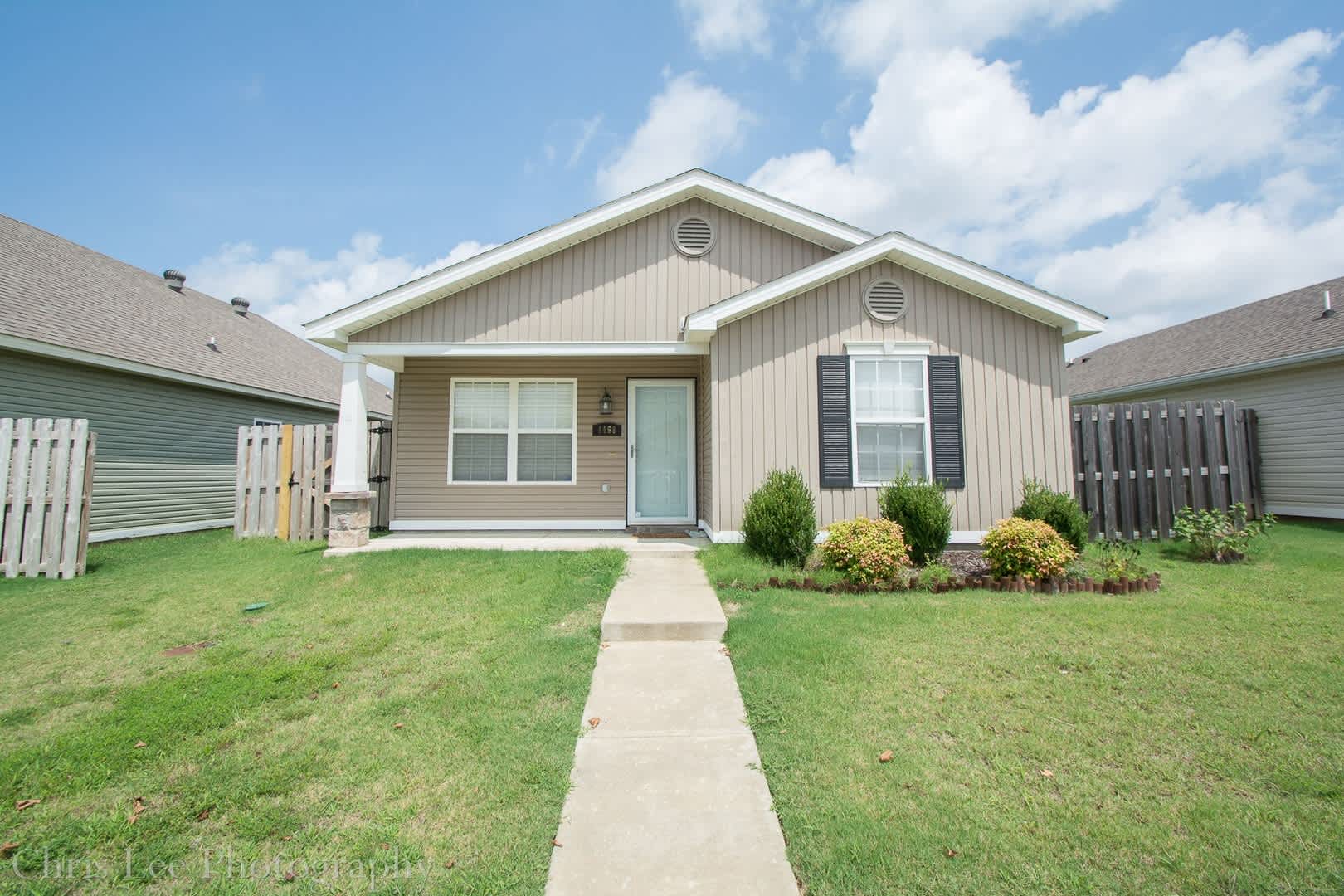 Great 3 Bedroom home in Fayetteville! Convenient to UofA and I-49! – photo 1