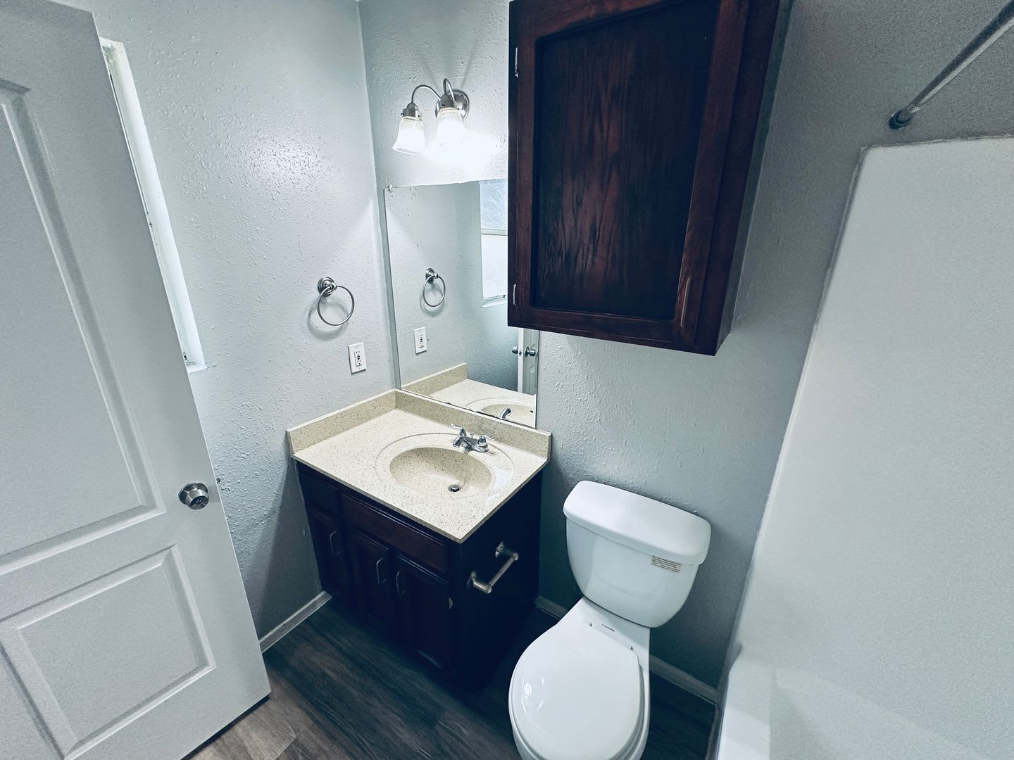 Awesome open Studio Apartments Close to Downtown – photo 3