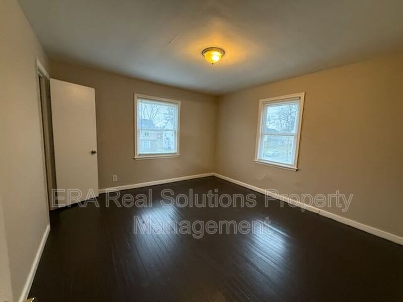68 N. Waverly Street – photo 5