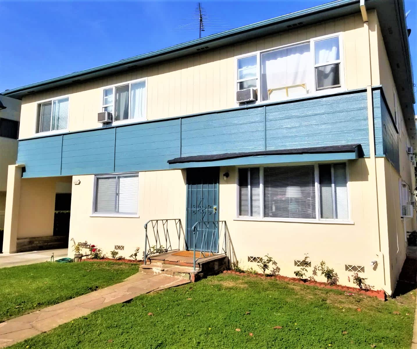1225 S Bedford St – photo 2