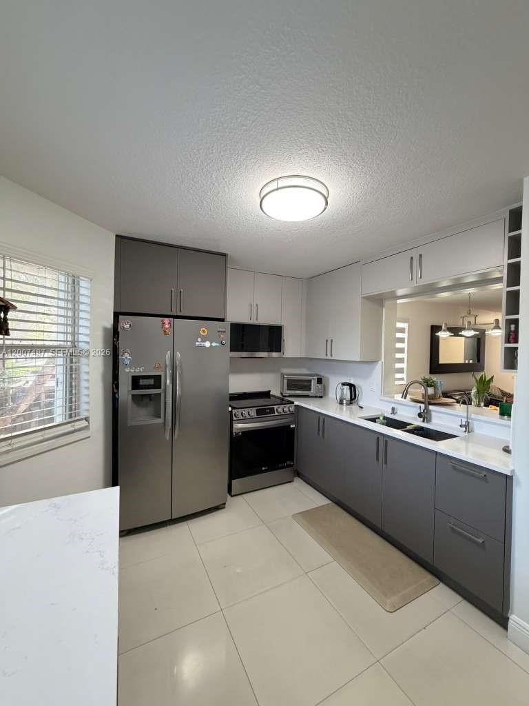 7265 Northwest 173rd Drive – photo 2