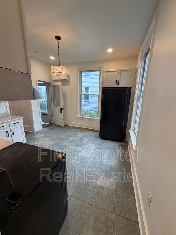 709 Main St – photo 4