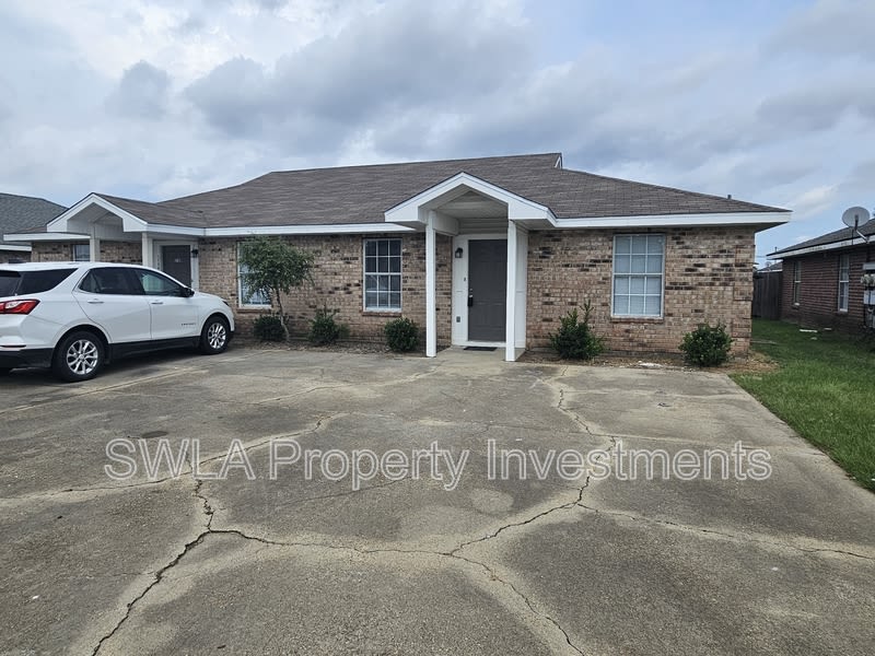 1748 South Tallowood Drive – photo 1