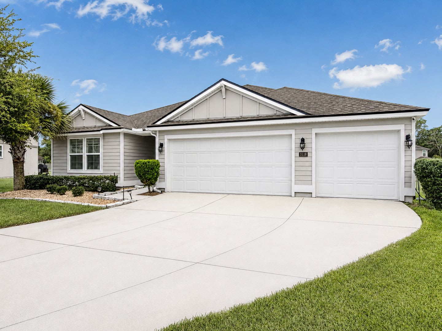 4 bedrooms, 3 bathrooms, and a 3-car garage, Fenced – photo 2