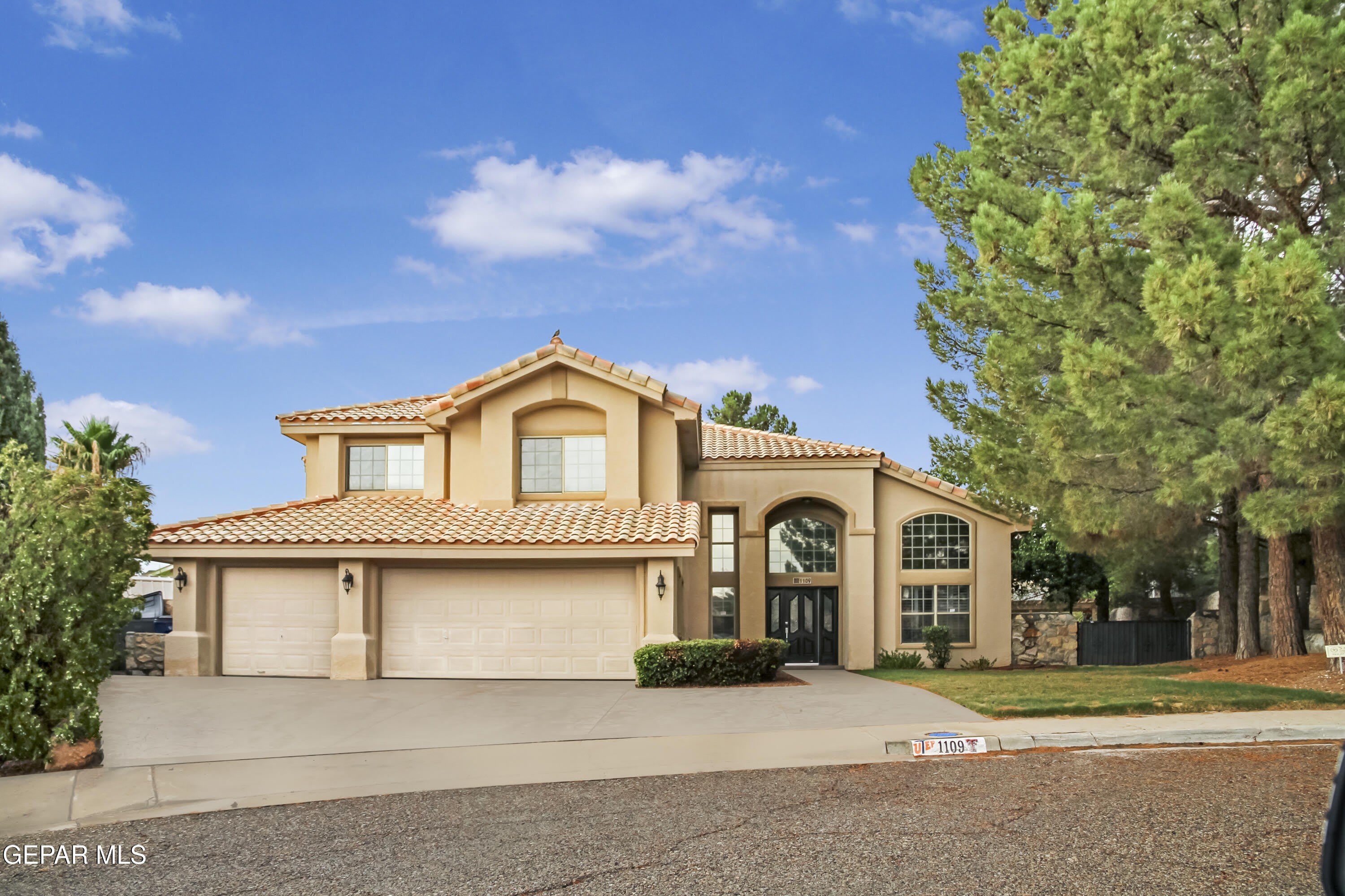 1109 NOBLE RIDGE Way – photo 1
