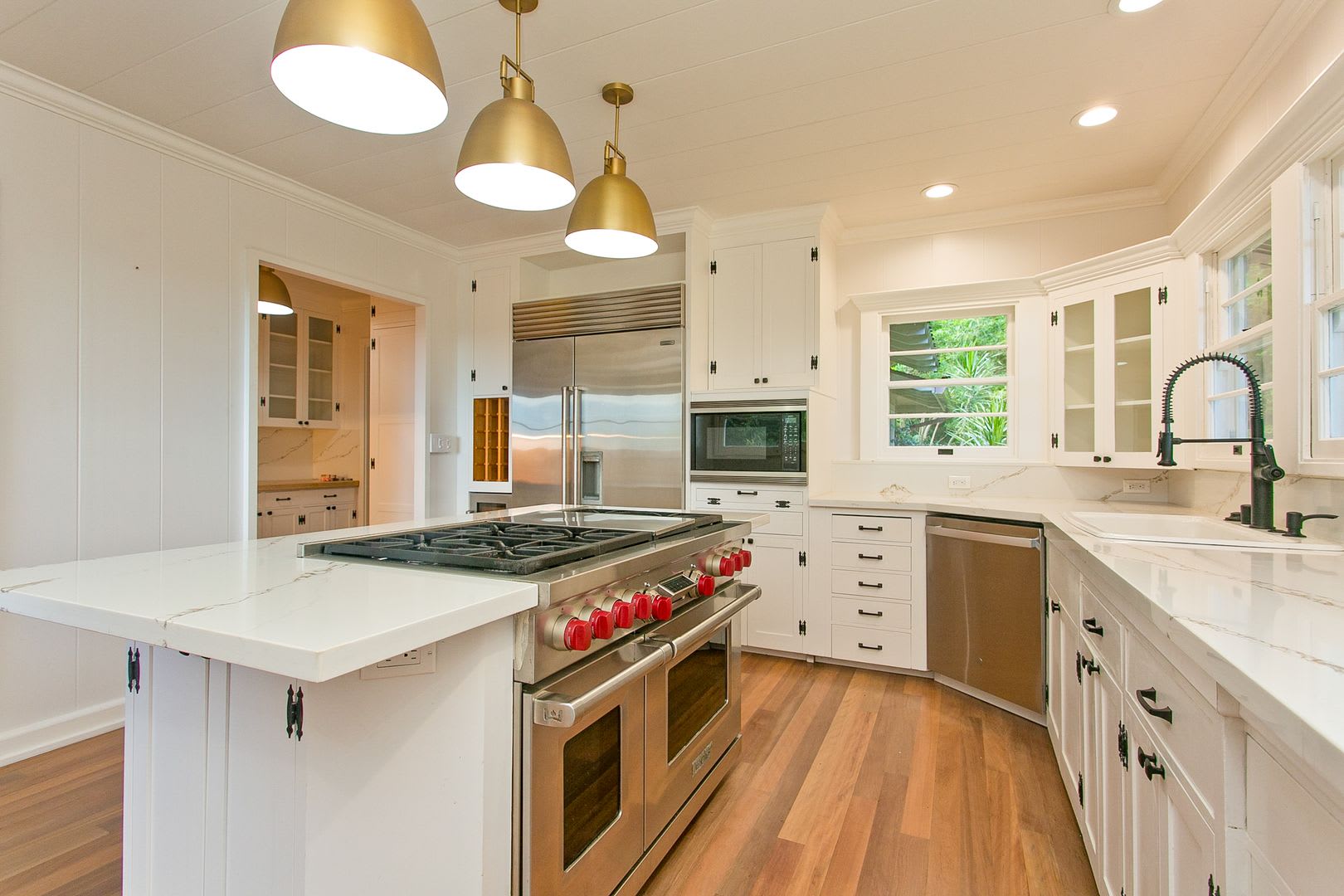 Rarely Available Private Estate in Manoa! Move in Ready! – photo 2