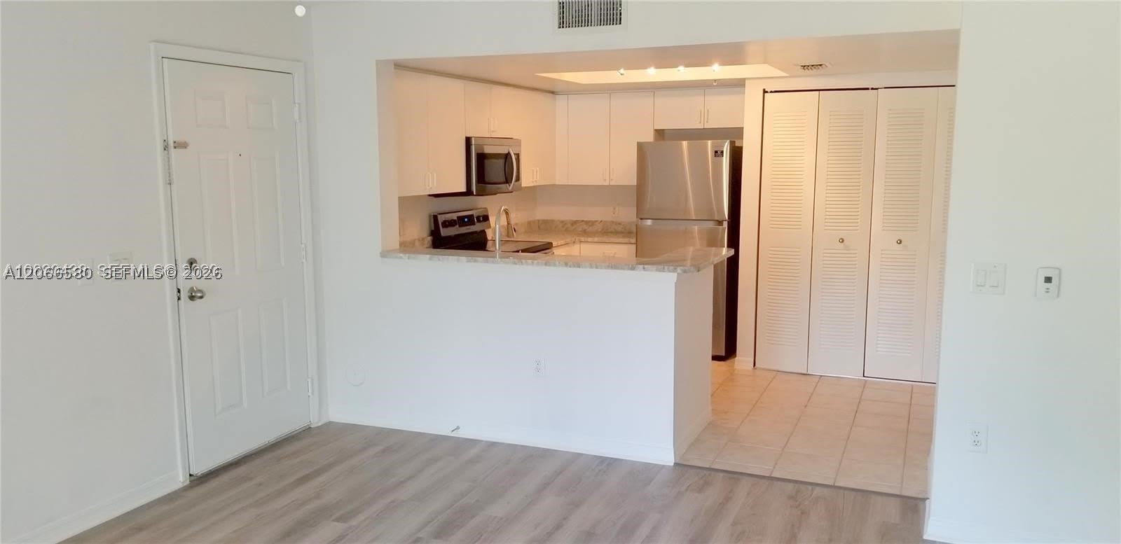 4195 N Haverhill Rd – photo 2