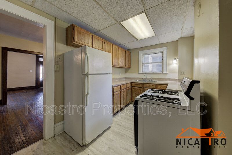 1640 Indianola Avenue – photo 5