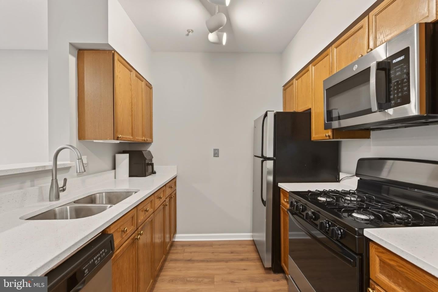 12919 ALTON SQ #220 – photo 5