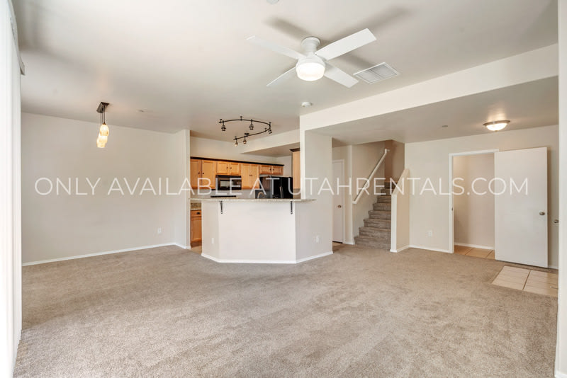 6623 W Blue Iris Dr – photo 2