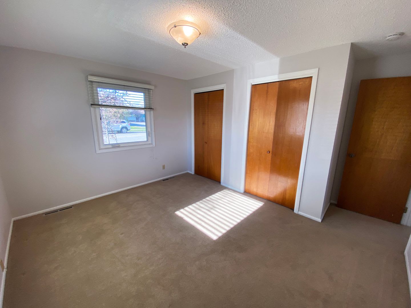 3 bed 1 bath single story home – photo 3
