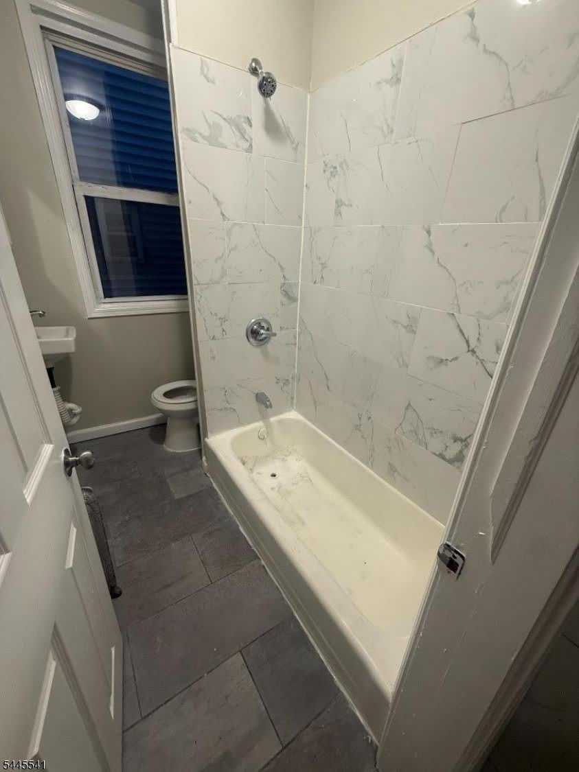 115 Seymour Ave – photo 3
