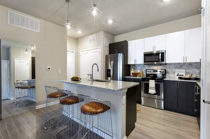 15001 Strathaven Pass, #15028 – photo 3