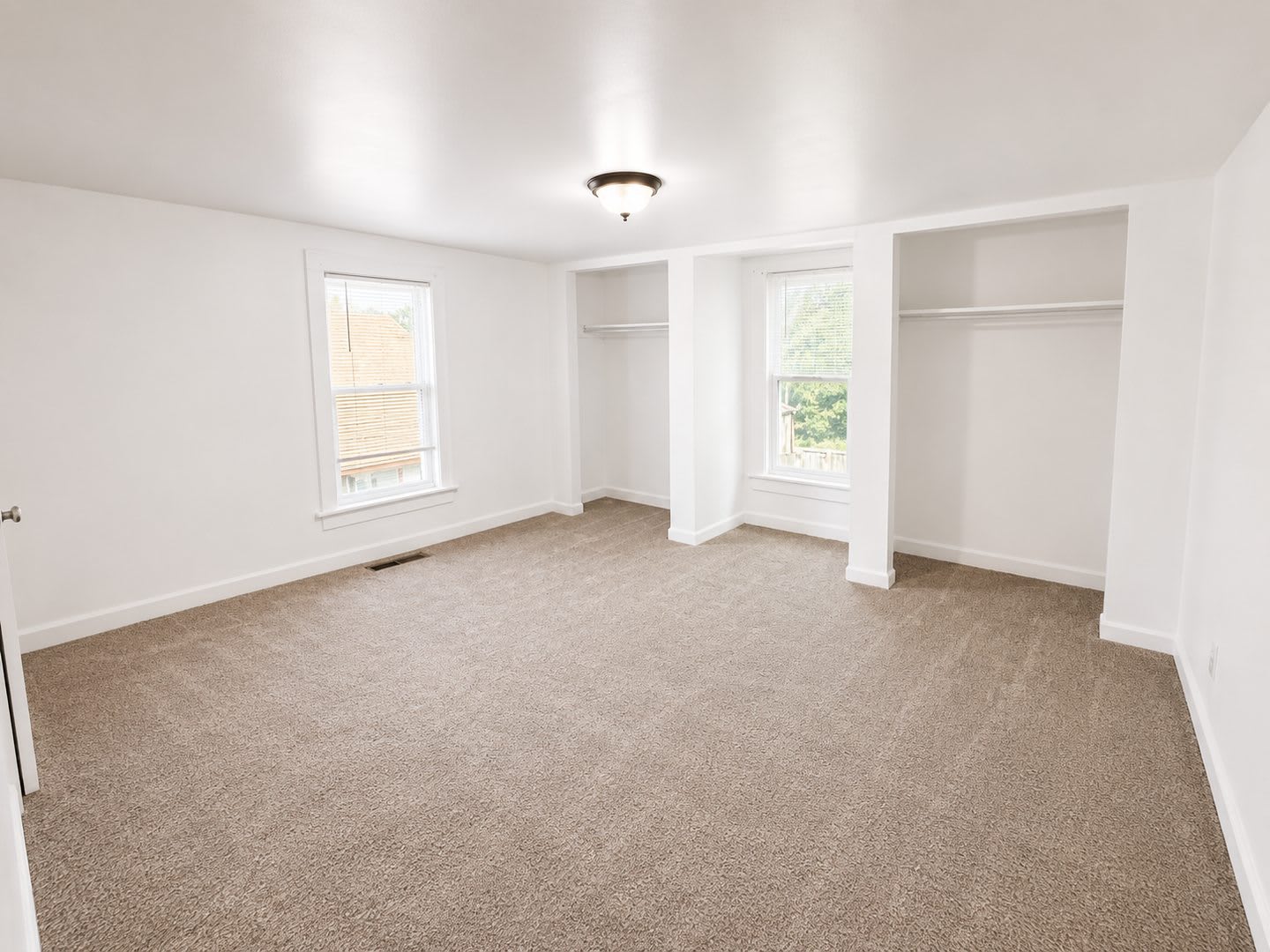Move-In Ready 3 Bedroom Home with Private Fenced Backyard (FREE $500 OFF ON YOUR FIRST MONTH!) – photo 5
