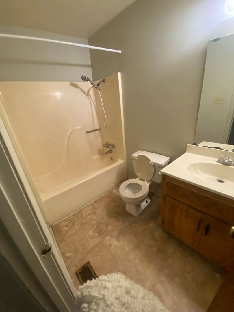 Feemster Lake Apartments – photo 3