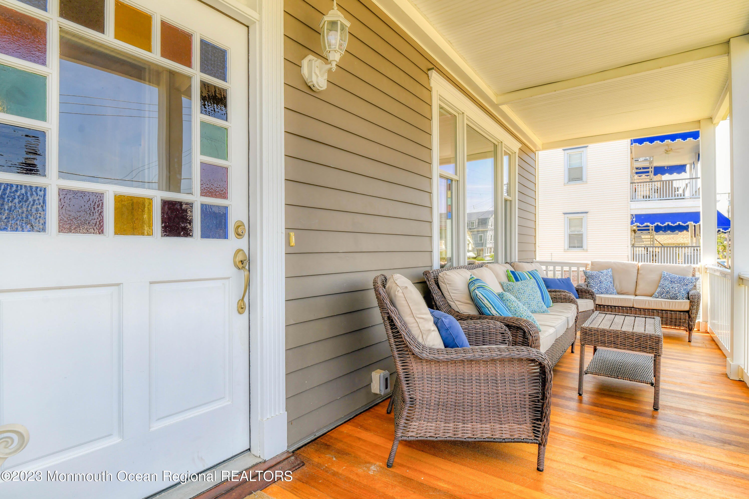 16 Abbott Avenue – photo 4