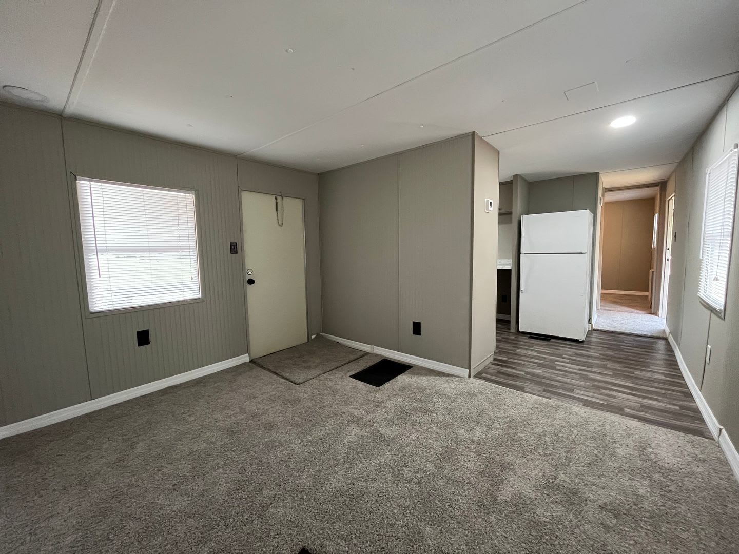 2/1 Super Cute Newly Remodeled – photo 4