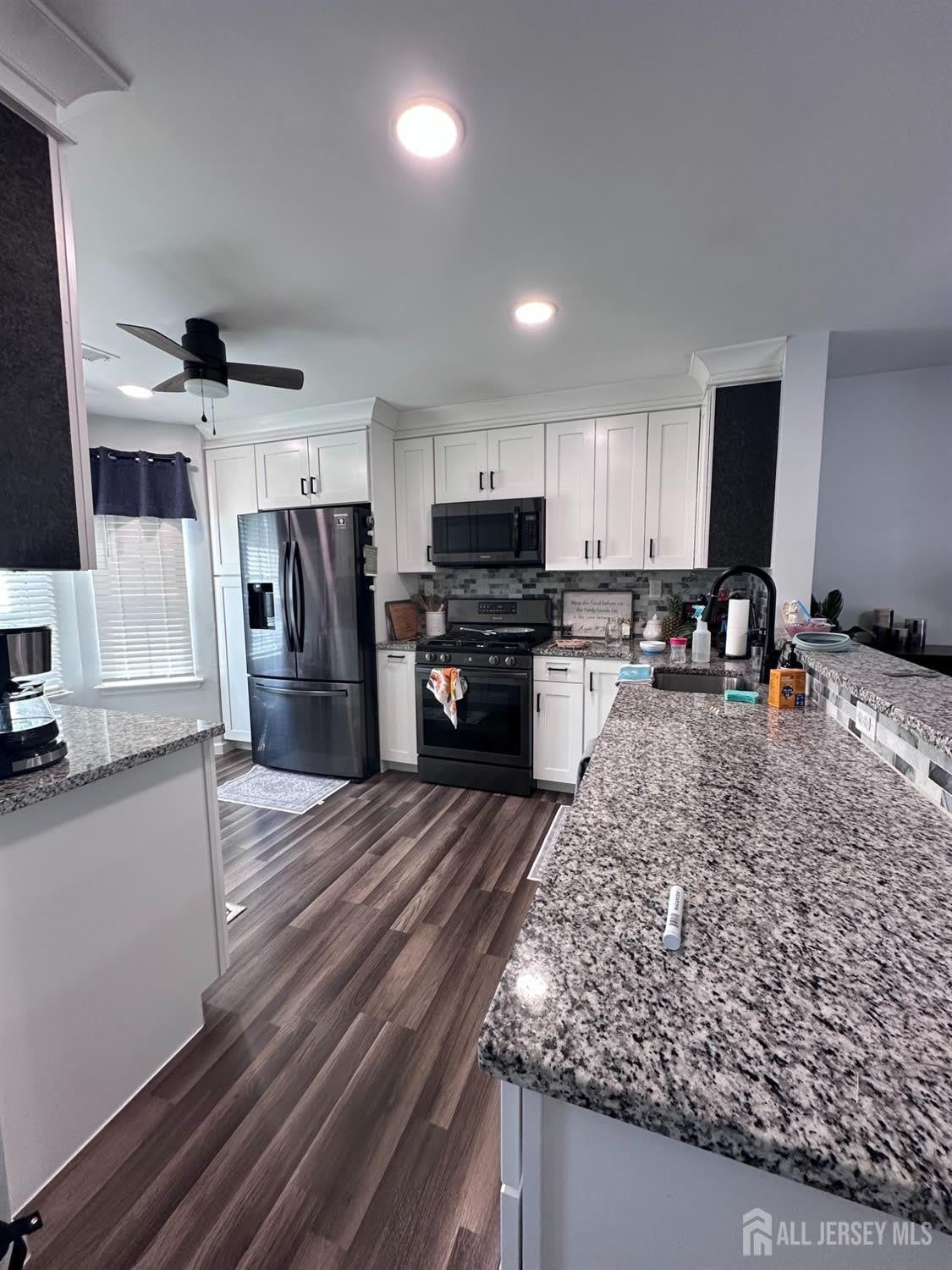 23 Washington Court – photo 3