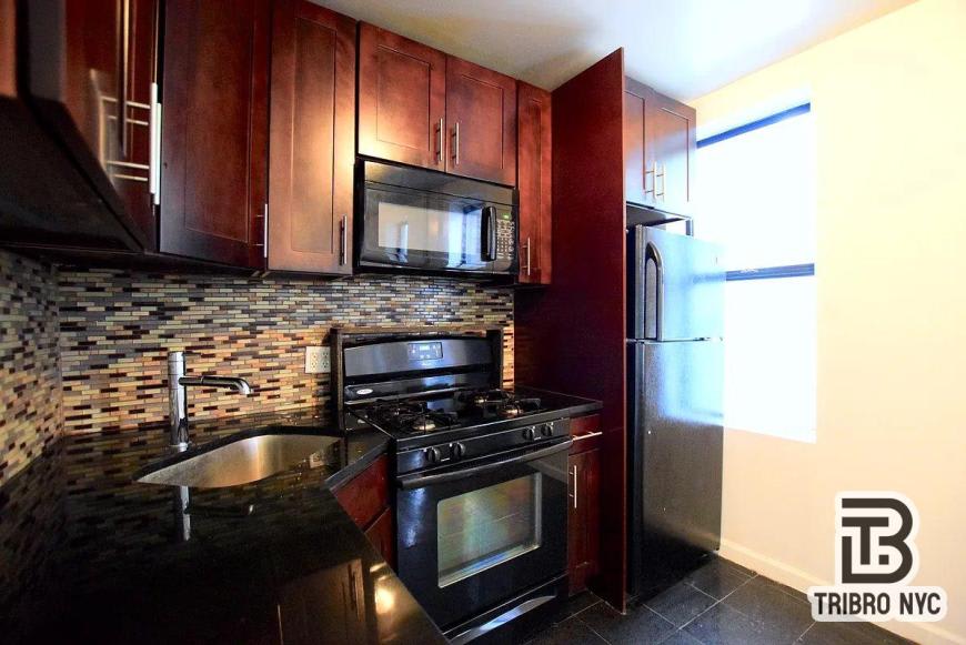 2272 Second Avenue – photo 4