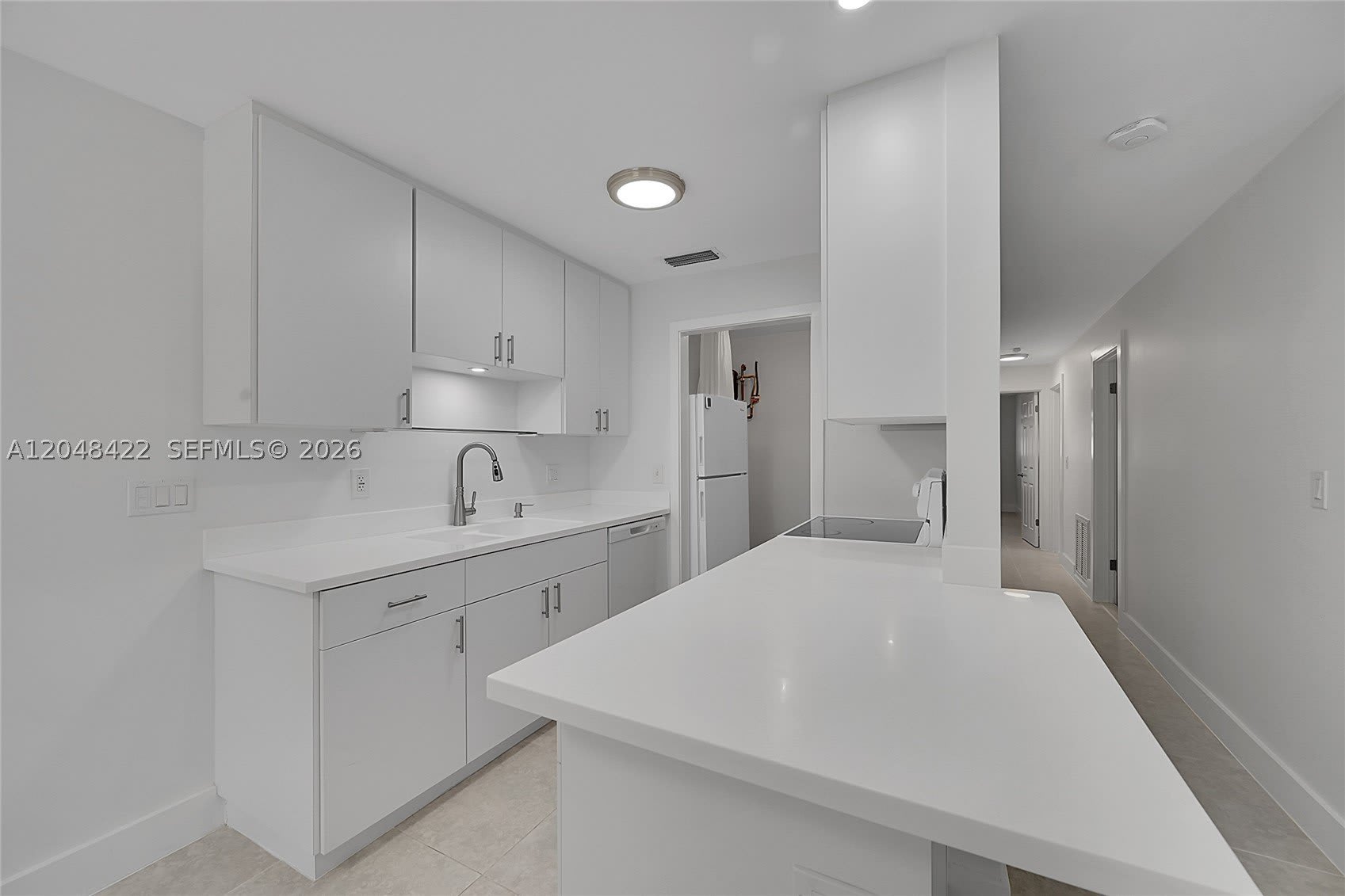 810 SW 12th Ct – photo 3